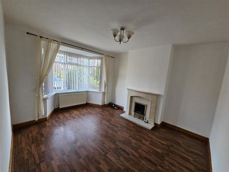 4 bedroom semi-detached house to rent - Photo 4