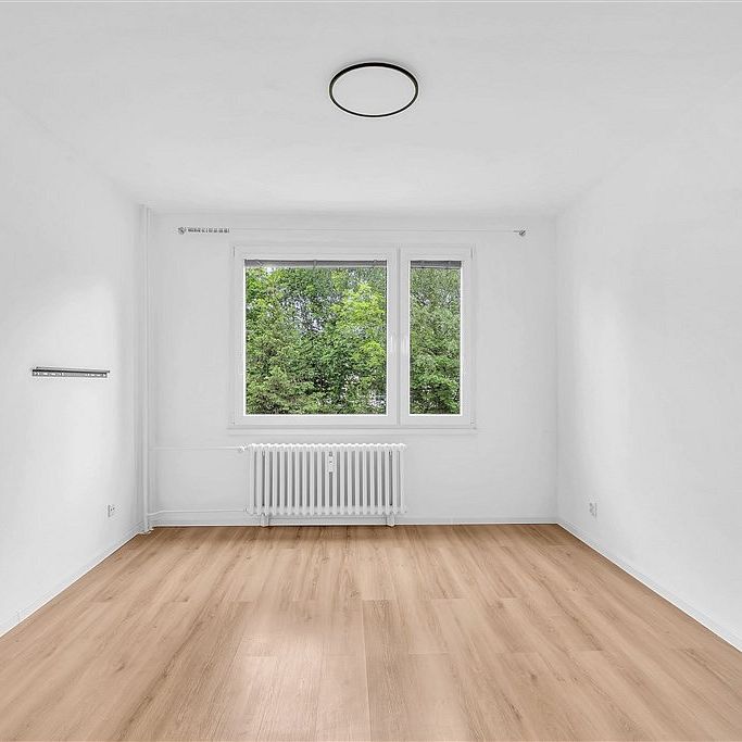 Pronájem bytu 1+1 32 m² - Photo 1
