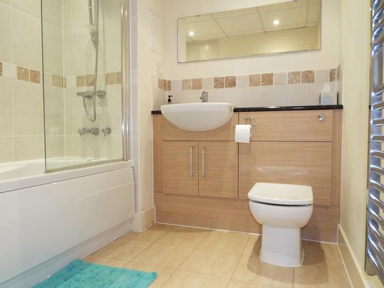2 bedroom apartment to rent - Photo 1