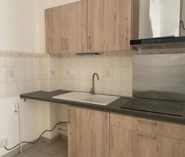 Location Appartement 3 pièces 83m² VILLENEUVE DE BERG 07170 - Photo 1