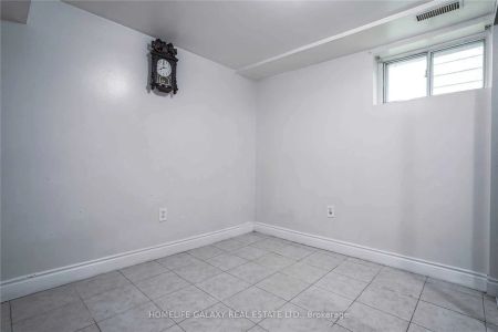 Detached Home For Lease | E8430244 - Photo 3