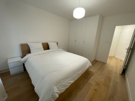 EN CENTRE VILLE TYPE 3 ENTIEREMENT RENOVE ET MEUBLE A NEUF - Photo 2