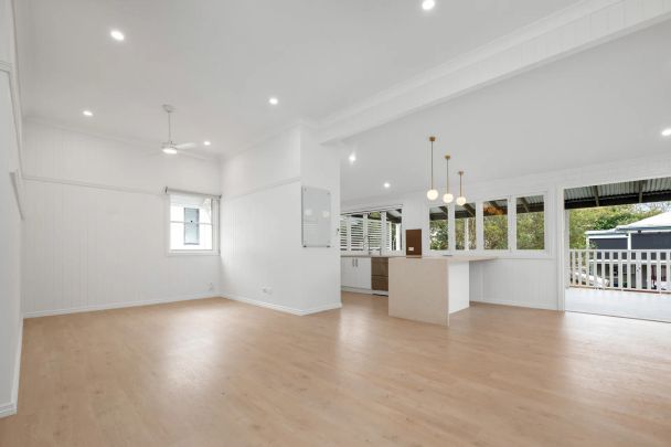 Renovated Queenslander with Space, Style & Inner-City Convenience - Photo 1