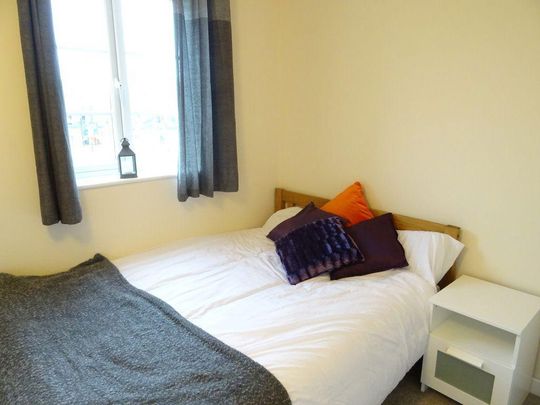 1 bedroom in a house share to rent - Photo 1