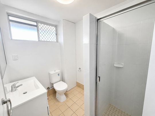 2/61 Wallace Street, Chermside QLD, Belconnen - Photo 1
