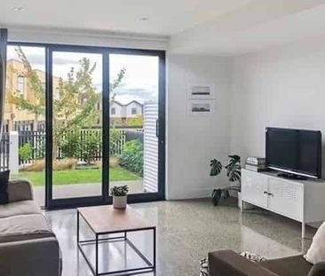 Easy Living - Photo 5