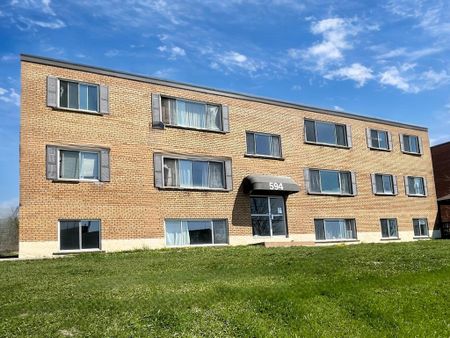 Hillside Apartments - PARKING SPACE, HEAT & WATER INCLUDED - Photo 5