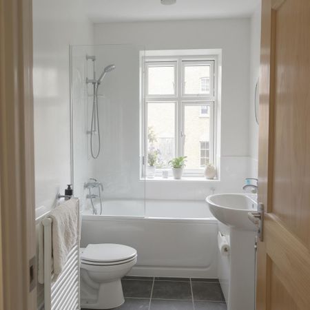1 bedroom flat to rent - Photo 4