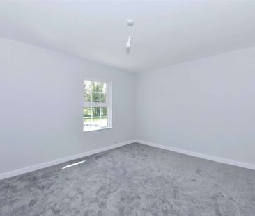 A well located three bedroom end of Terrace home with driveway parking - Photo 4