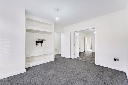 Higher Swan Lane, Bolton - Photo 2