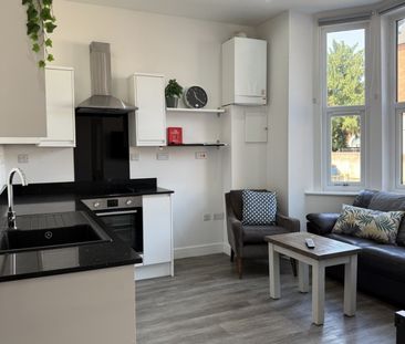 3 bed Apartment for Rent - Photo 5