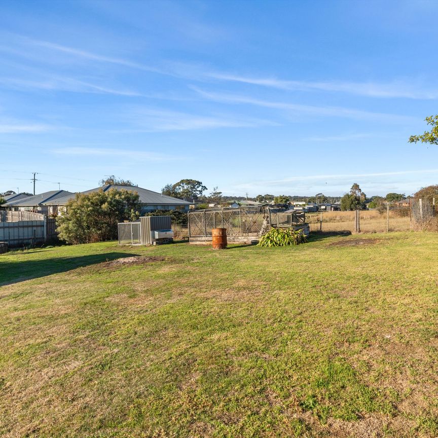 33 Stanley Street, Latrobe TAS 7307 - House For Rent - $550 | Domain - Photo 1