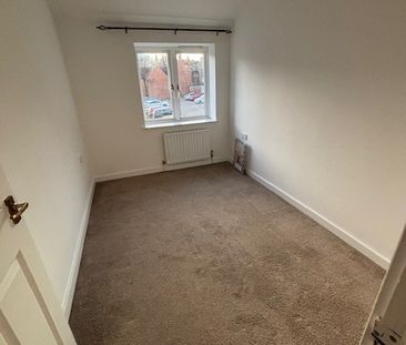 2 Bed Flat, St. Marys Grove, RG1 - Photo 3