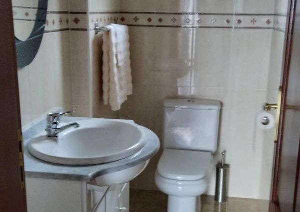 Big rooms in a shared townhouse Funchal