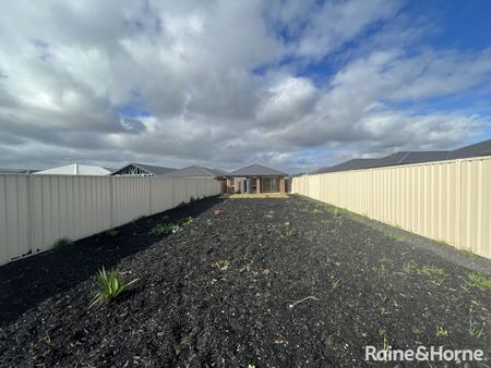 87 Keane Avenue, Munno Para West, SA 5115 - Photo 2