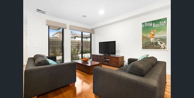 3/1 Katta Court, Ashwood VIC 3147 - Townhouse For Rent | Domain - Photo 1