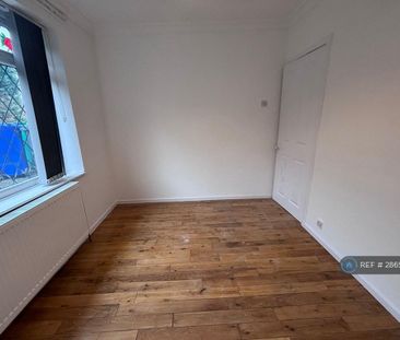 3 bedroom bungalow to rent - Photo 4