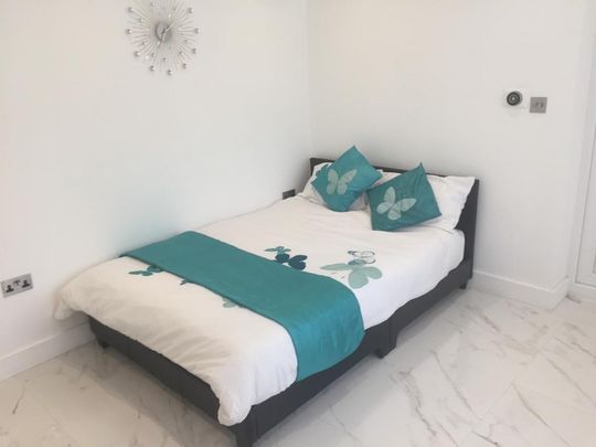 Studio Flat, Chaucer Avenue, TW9 - Photo 1