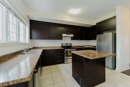 For Lease - 106 Aspen Hills Road Unit# 96, Brampton, Ontario - Photo 4