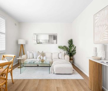 Charming One-Bedroom Apartment - Photo 1