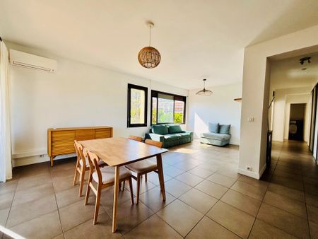 Location Appartement 3 pièces 83m² NICE 06200 - Photo 2