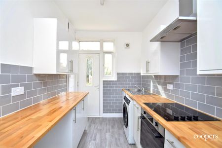 3 bedroom house - end terrace - Photo 5