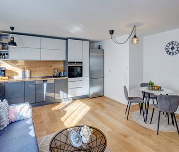 Bright, modernly furnished apartment with balcony - Foto 1