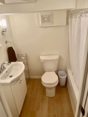 For Lease - 551 Saint Clarens Avenue Unit# Bsmt, Toronto, Ontario - Photo 3