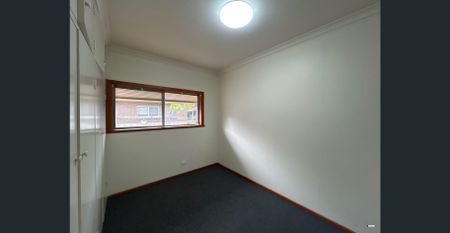 Surprise package in South Albury! - Photo 2