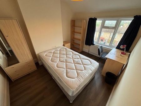 5 bedroom terraced house to rent - Photo 2