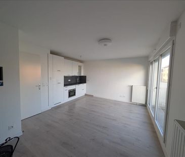 2 pièces - 40,7 m² - 4ème étage - Colocation non autorisée - Photo 3