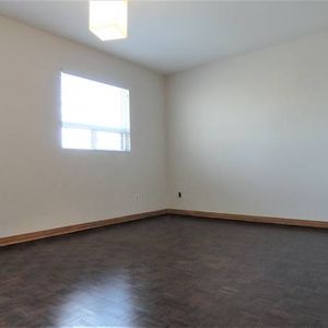 Well-maintained Second-floor 2 Bedroom Apartment for Rent - Photo 2