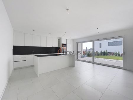 Modern apartment with terrace and private garden - Photo 2