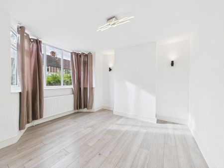 3 bedroom terraced house to rent - Photo 2