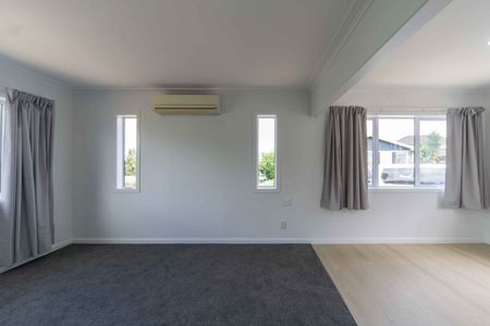 Refreshed Three Bedroom Home near the Hospital - Photo 5