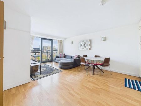 2 bedroom apartment to rent - Photo 3