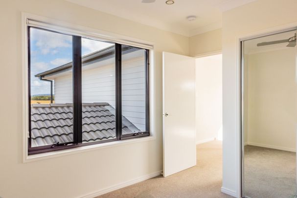 LARGE HOME WITH COUNTRY A OUTLOOK - ACCESS VIA ELK HORN PARADE - Photo 1