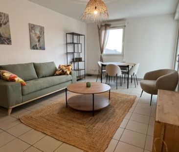 Location Appartement 2 pièces 44m² ST PIERRE DU MONT 40280 - Photo 2