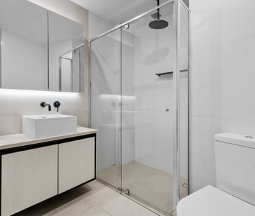 Stylish Apartment in the Heart of Moonee Ponds - Photo 3