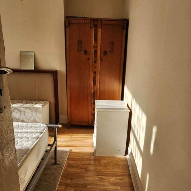 Room in a Shared House, Wood Close, NW9 - Photo 1