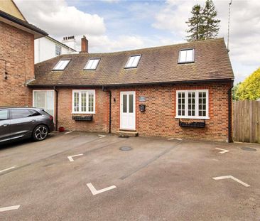 A lovely two bedroom semi-detached cottage located down a sought af... - Photo 2