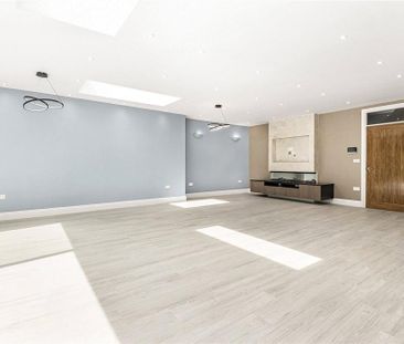 5 bedroom detached house to rent - Photo 3