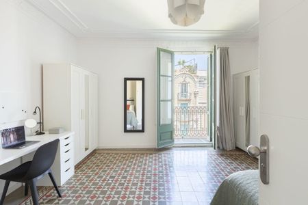 Carrer de Bailèn, Barcelona, Catalonia 08010 - Photo 4