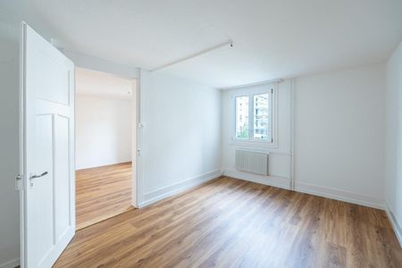 Gepflegte 2.5-Zi Wohnung im 1. OG - Photo 4