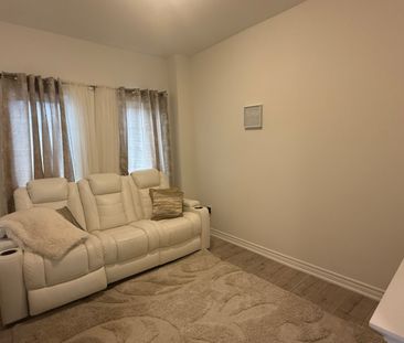 For Lease - 53 Jack Potts Way, Clarington, Ontario - Photo 4