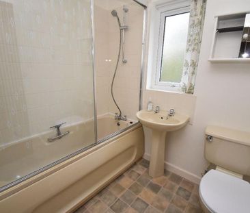 2 bedroom semi-detached house to rent - Photo 3