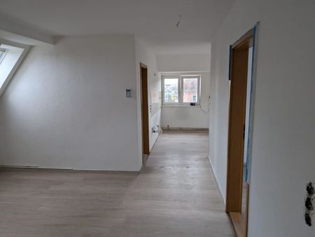 Sehr schöne 2 Zimmer Dachgeschosswohnung in Hagenow - Photo 4