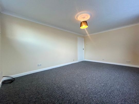 Ropley Road, Bournemouth - Photo 1