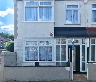 3 bedroom terraced house to rent - Photo 5