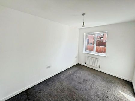 Woodside Avenue, Woodside, Telford, TF7 - Photo 3